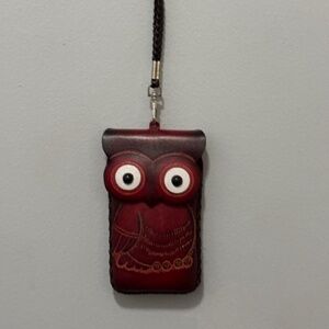 Owl phone holder with strap